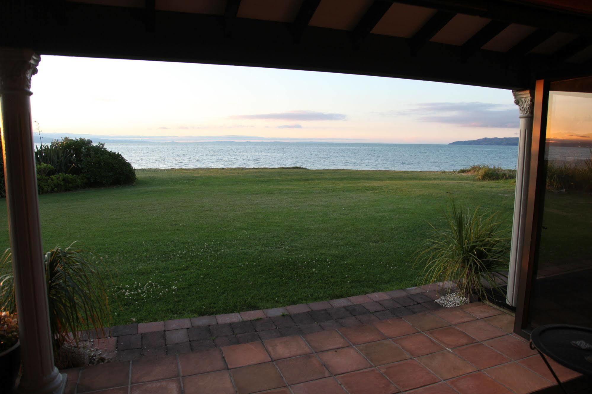 Te Puru Beach Lodge Esterno foto